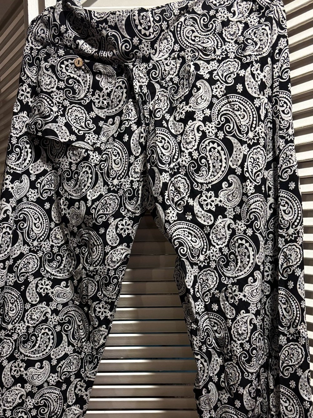 Boho 100% cotton paisley pants with front pocket.